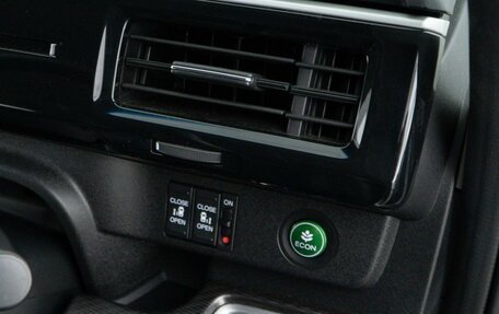 Honda Stepwgn IV, 2021 год, 17 фотография