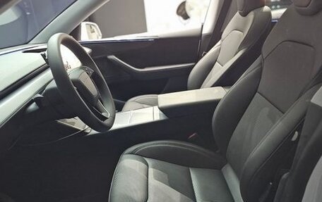 Tesla Model Y I, 2025 год, 7 600 000 рублей, 6 фотография