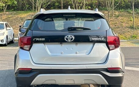 Toyota Yaris XP150 рестайлинг, 2022 год, 1 050 000 рублей, 6 фотография