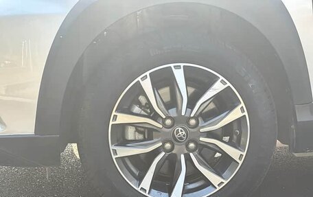 Toyota Yaris XP150 рестайлинг, 2022 год, 1 050 000 рублей, 16 фотография