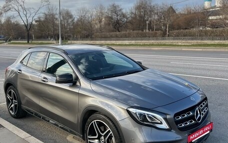 Mercedes-Benz GLA, 2017 год, 2 600 000 рублей, 3 фотография