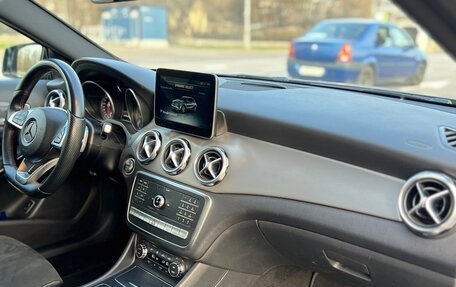 Mercedes-Benz GLA, 2017 год, 2 600 000 рублей, 18 фотография