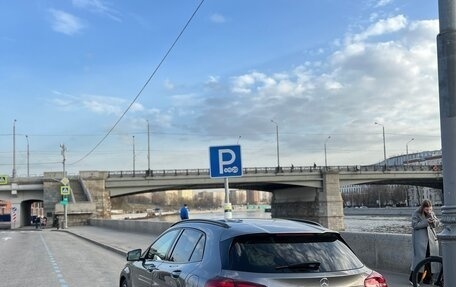 Mercedes-Benz GLA, 2017 год, 2 600 000 рублей, 14 фотография