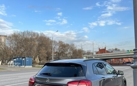 Mercedes-Benz GLA, 2017 год, 2 600 000 рублей, 13 фотография