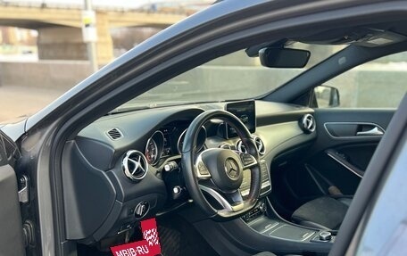 Mercedes-Benz GLA, 2017 год, 2 600 000 рублей, 16 фотография