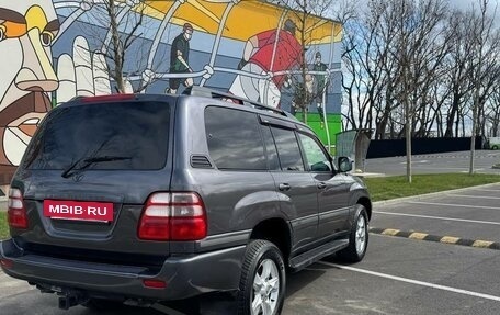 Toyota Land Cruiser 100 рестайлинг 2, 2004 год, 2 580 000 рублей, 3 фотография