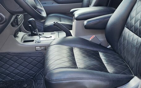 Toyota Land Cruiser 100 рестайлинг 2, 2004 год, 2 580 000 рублей, 20 фотография