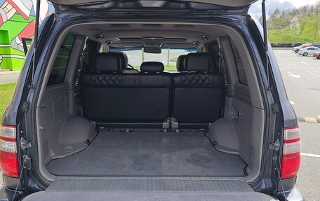 Toyota Land Cruiser 100 рестайлинг 2, 2004 год, 2 580 000 рублей, 14 фотография