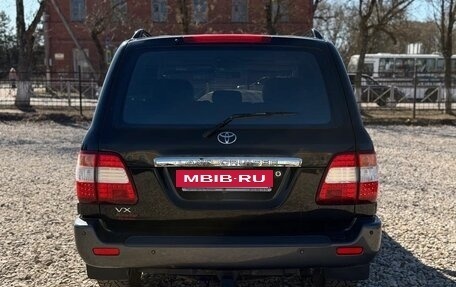 Toyota Land Cruiser 100 рестайлинг 2, 2005 год, 2 370 000 рублей, 5 фотография