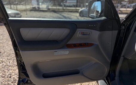 Toyota Land Cruiser 100 рестайлинг 2, 2005 год, 2 370 000 рублей, 9 фотография