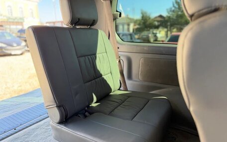 Toyota Land Cruiser 100 рестайлинг 2, 2005 год, 2 370 000 рублей, 23 фотография