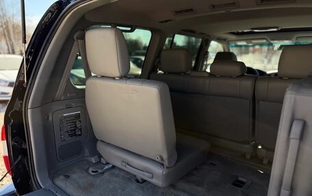 Toyota Land Cruiser 100 рестайлинг 2, 2005 год, 2 370 000 рублей, 22 фотография