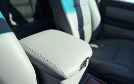 Toyota Land Cruiser 100 рестайлинг 2, 2005 год, 2 370 000 рублей, 29 фотография