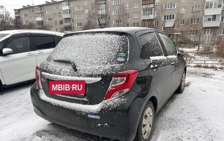 Toyota Vitz, 2015 год, 850 000 рублей, 10 фотография