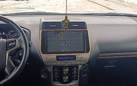 Toyota Land Cruiser Prado 150 рестайлинг 2, 2018 год, 4 800 000 рублей, 6 фотография