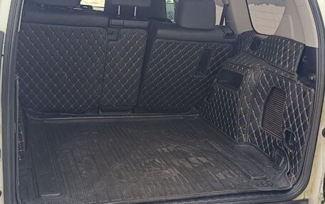 Toyota Land Cruiser Prado 150 рестайлинг 2, 2018 год, 4 800 000 рублей, 8 фотография