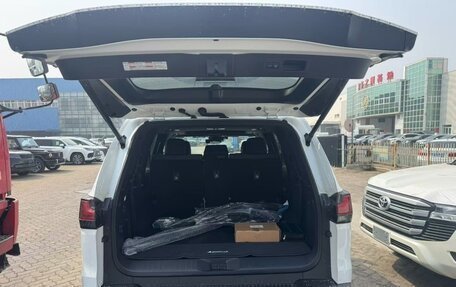 Lexus LX, 2026 год, 21 050 294 рублей, 5 фотография