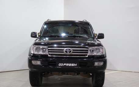Toyota Land Cruiser 100 рестайлинг 2, 2003 год, 2 205 000 рублей, 3 фотография