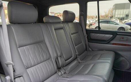 Toyota Land Cruiser 100 рестайлинг 2, 2003 год, 2 205 000 рублей, 11 фотография