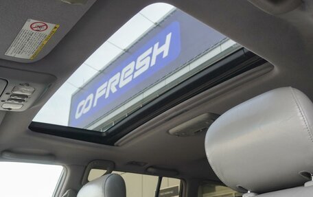 Toyota Land Cruiser 100 рестайлинг 2, 2003 год, 2 205 000 рублей, 16 фотография