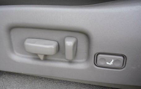 Toyota Land Cruiser 100 рестайлинг 2, 2003 год, 2 205 000 рублей, 23 фотография