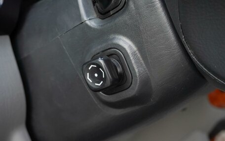 Toyota Land Cruiser 100 рестайлинг 2, 2003 год, 2 205 000 рублей, 21 фотография