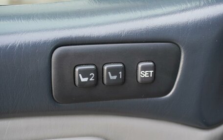 Toyota Land Cruiser 100 рестайлинг 2, 2003 год, 2 205 000 рублей, 24 фотография