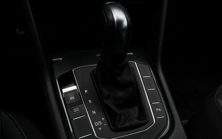 Volkswagen Tiguan II, 2020 год, 2 570 000 рублей, 19 фотография