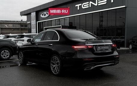 Mercedes-Benz E-Класс, 2021 год, 4 300 000 рублей, 4 фотография