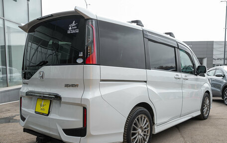 Honda Stepwgn IV, 2017 год, 2 098 000 рублей, 5 фотография