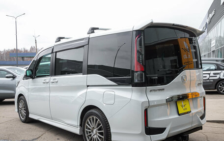 Honda Stepwgn IV, 2017 год, 2 098 000 рублей, 10 фотография