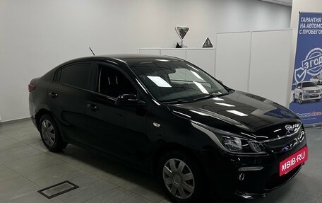 KIA Rio IV, 2017 год, 1 240 000 рублей, 3 фотография