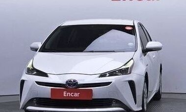 Toyota Prius IV XW50, 2019 год, 1 910 000 рублей, 4 фотография
