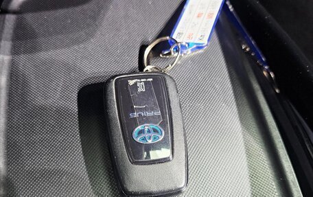 Toyota Prius IV XW50, 2019 год, 1 910 000 рублей, 22 фотография