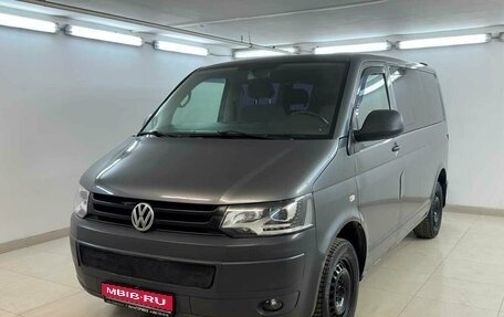 Volkswagen Caravelle T5, 2010 год, 1 340 000 рублей, 1 фотография