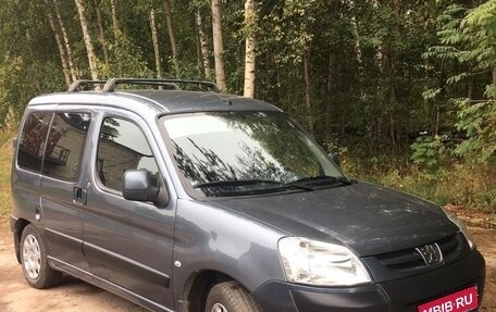 Peugeot Partner II рестайлинг 2, 2009 год, 530 000 рублей, 1 фотография