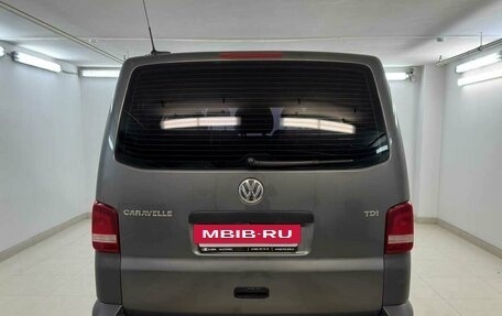 Volkswagen Caravelle T5, 2010 год, 1 340 000 рублей, 3 фотография