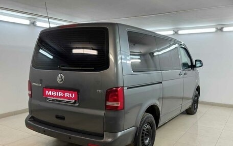 Volkswagen Caravelle T5, 2010 год, 1 340 000 рублей, 4 фотография