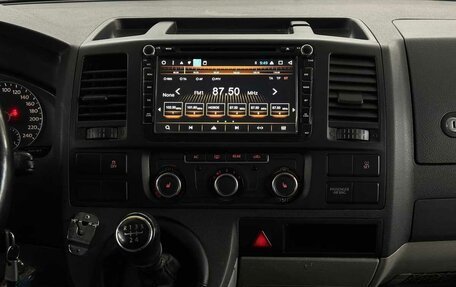 Volkswagen Caravelle T5, 2010 год, 1 340 000 рублей, 7 фотография