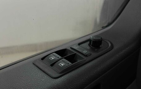 Volkswagen Caravelle T5, 2010 год, 1 340 000 рублей, 9 фотография