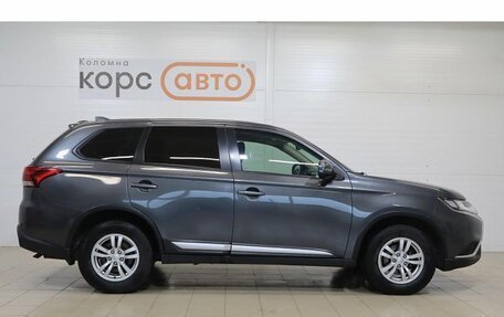 Mitsubishi Outlander III рестайлинг 3, 2020 год, 2 243 000 рублей, 4 фотография