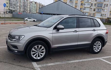 Volkswagen Tiguan II, 2017 год, 1 950 000 рублей, 2 фотография