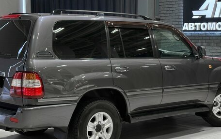 Toyota Land Cruiser 100 рестайлинг 2, 2006 год, 2 387 000 рублей, 6 фотография