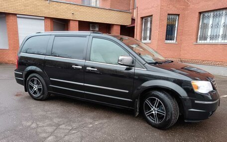 Chrysler Voyager IV, 2008 год, 1 580 000 рублей, 11 фотография