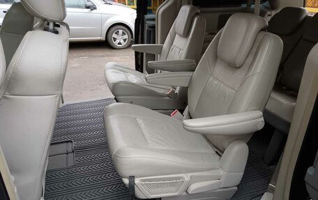 Chrysler Voyager IV, 2008 год, 1 580 000 рублей, 17 фотография