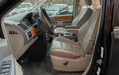 Chrysler Voyager IV, 2008 год, 1 580 000 рублей, 31 фотография