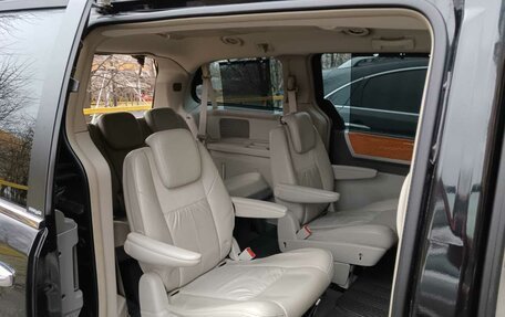 Chrysler Voyager IV, 2008 год, 1 580 000 рублей, 33 фотография