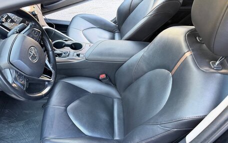 Toyota Camry, 2020 год, 3 100 000 рублей, 10 фотография