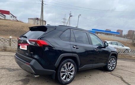 Toyota RAV4, 2021 год, 5 050 000 рублей, 3 фотография