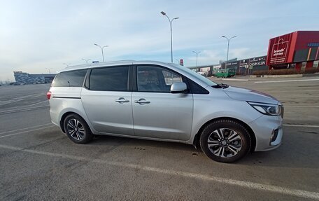 KIA Carnival III, 2019 год, 2 690 000 рублей, 3 фотография